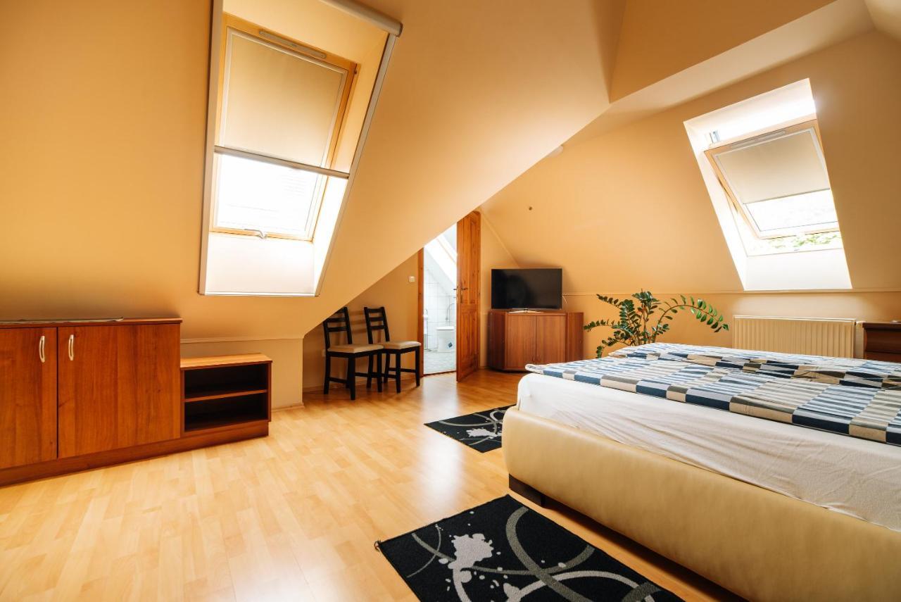 Buzavirag Apartman Keszthely Exterior foto
